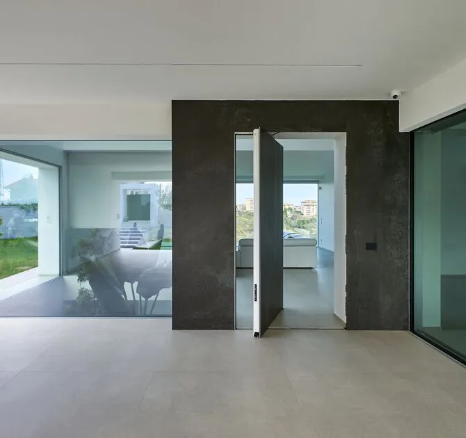 Masterline Pivot 8 ulazna vrata Split - impozantna pivot vrata za moderne vile